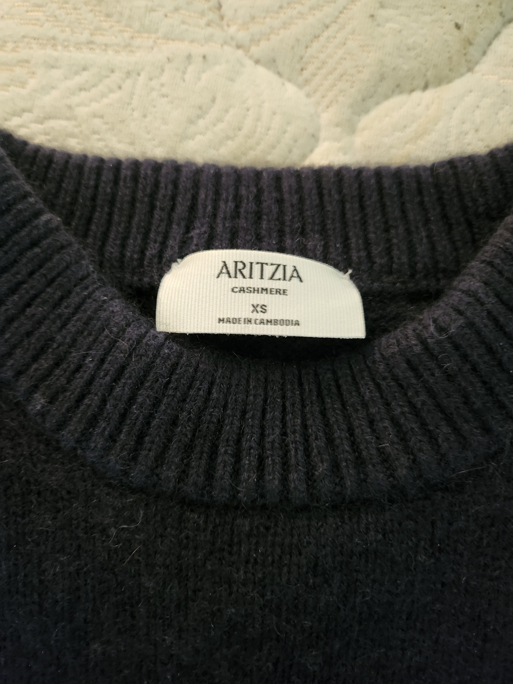 Aritzia Cashmere Crewneck Sweater - Navy